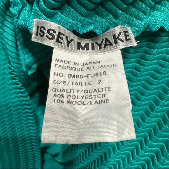 Issey Miyake Pleats Please colorful two tone cowl neck batwing top - Picture 4 of 6